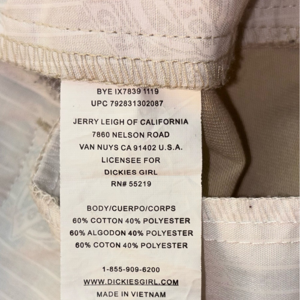 Dickies Juniors Frayed tan Shorts - Picture 6 of 6